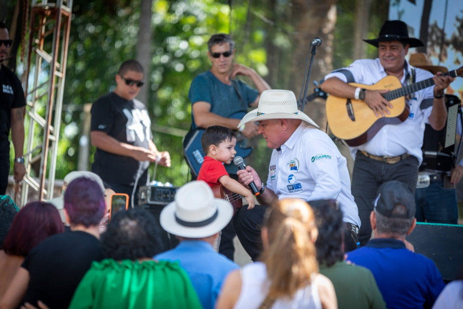 Organização, segurança e muita música e churrasco marcam a 1ª edição do Moda Brasa & Viola Brasil