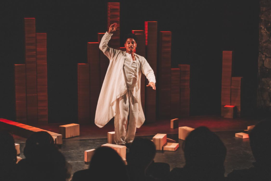 “Nur na Escuridão” faz últimas apresentações no Teatro Ruth de Souza neste fim de semana 