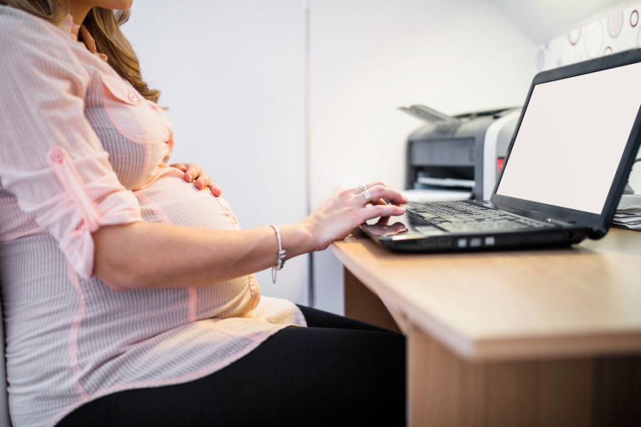 Dia das Mães reacende debate sobre o cuidado com gestantes no ambiente corporativo