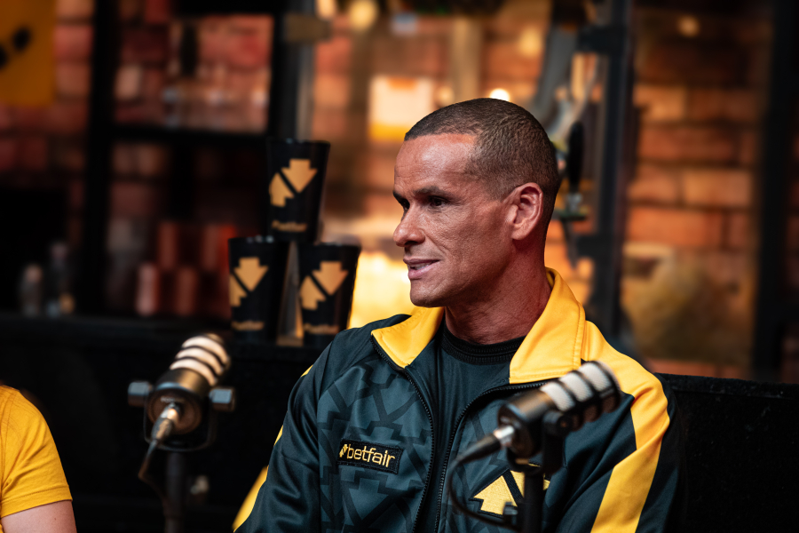 Rivaldo fala sobre as semifinais da Champions, a ascensão de Yuri Alberto no Corinthians e o Bahia de Ceni