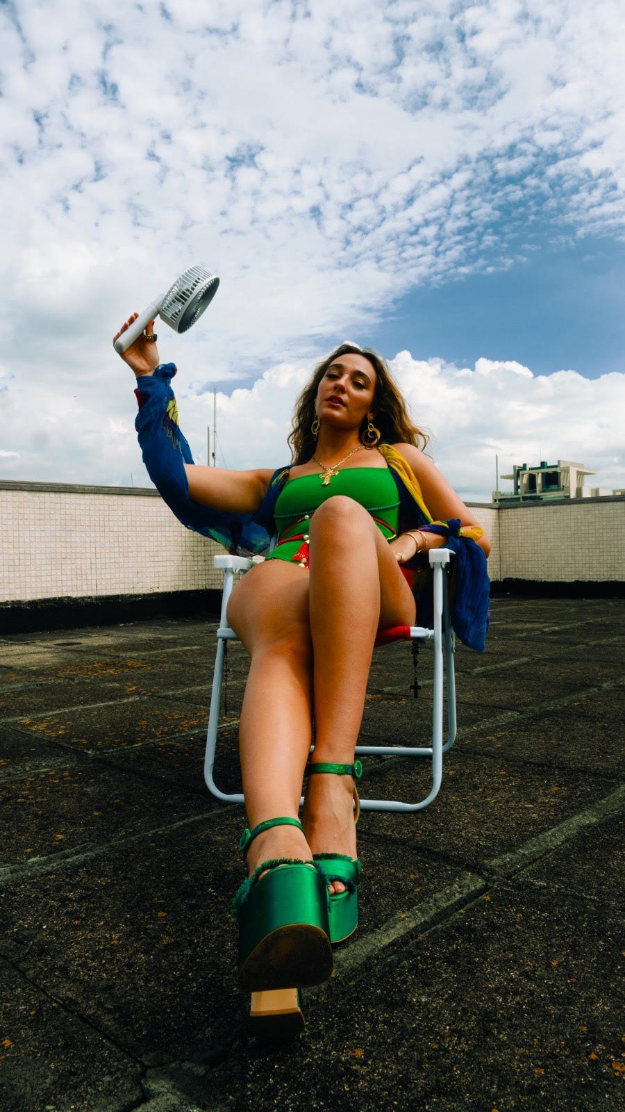 Com a promessa de ferver o verão Sofia Brasil lança “Obsessão”