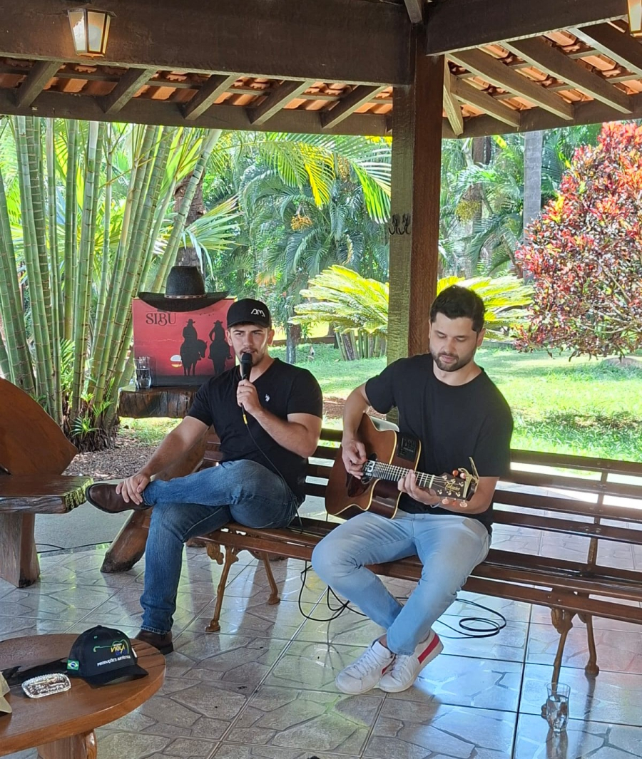 Felipe Nogueira é destaque no programa Viola Brasil da Rede Família