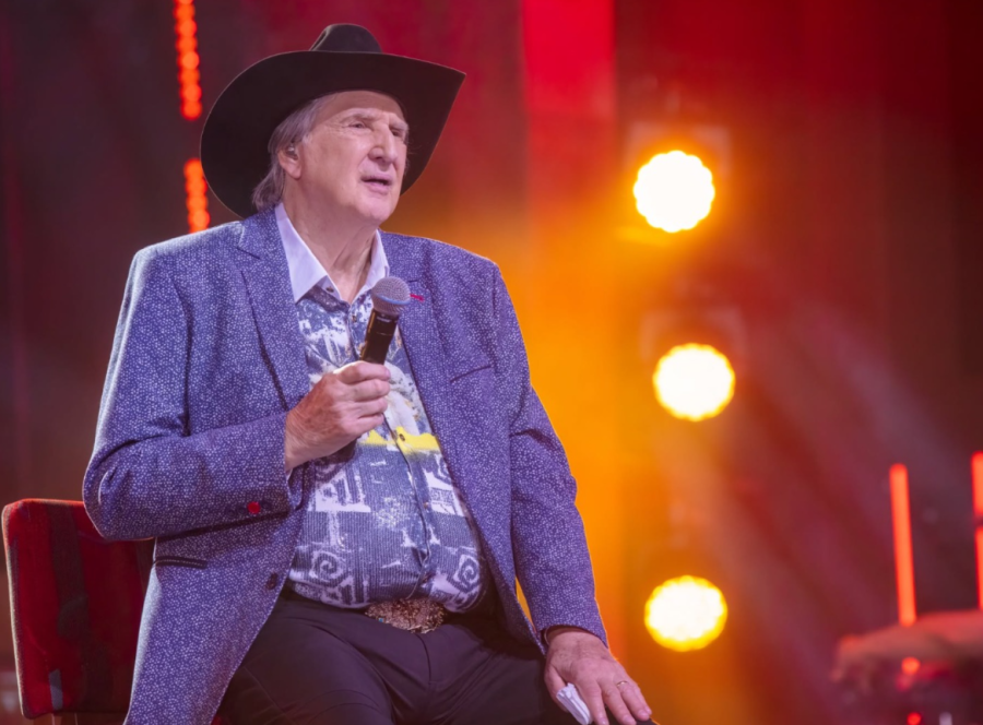 Sérgio Reis faz show especial do Dia dos Pais em Piracicaba
