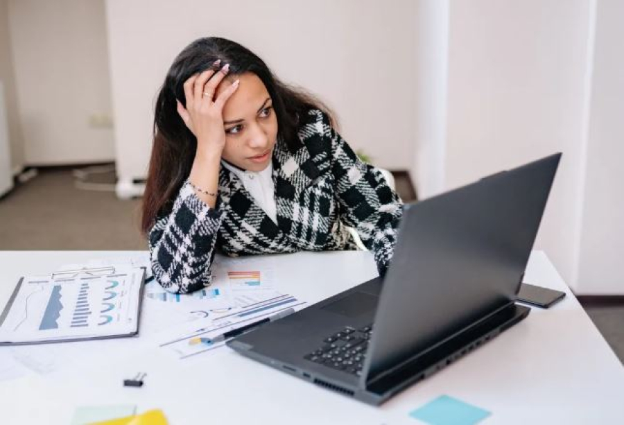1 em cada 10 profissionais não têm as competências tecnológicas que o trabalho exige